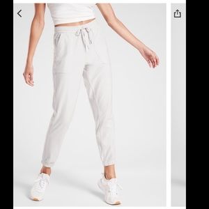GAP White Linen Jogger Pant